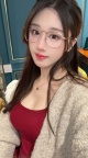 巴黎现有多名高颜值的小姐姐