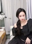 刷新 广西妹妹19区长相甜甜的，身材小巧，会撒娇，也会照顾人。 喜欢安静舒服的相处方式，可以陪你聊天、抱抱、一起放松，不会让人觉得拘束。 灯光暖暖的，房间香香的，